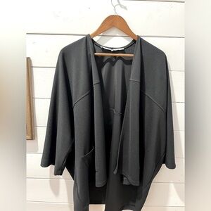 mat. Fashion black open front cardigan size L/XL Up to 2X.